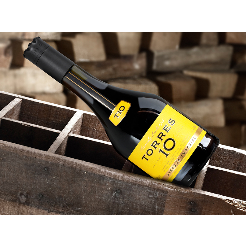 Бренди Torres 10 Gran Reserva 0,7 л 38% +1 стакан купить