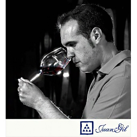 Вино Bodegas Juan Gil 18 meses 2018 красное сухое 0,75л 15,5% купить