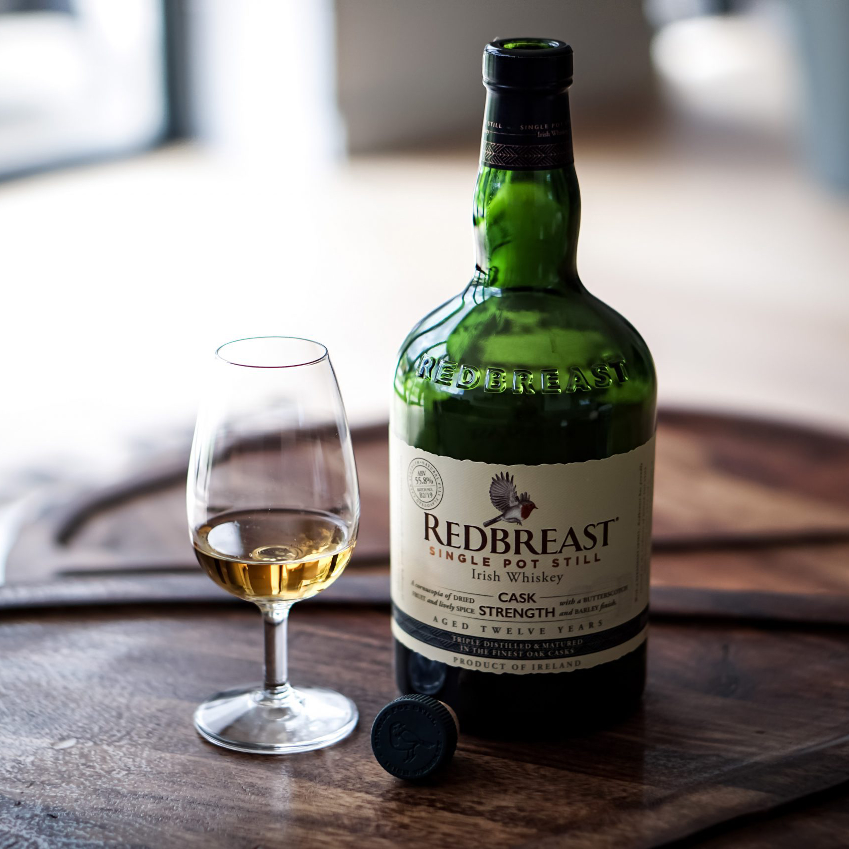 Виски Redbreast Cask Strength 12 лет выдержки 0,7 л 48-65% в подарочной упаковке купить