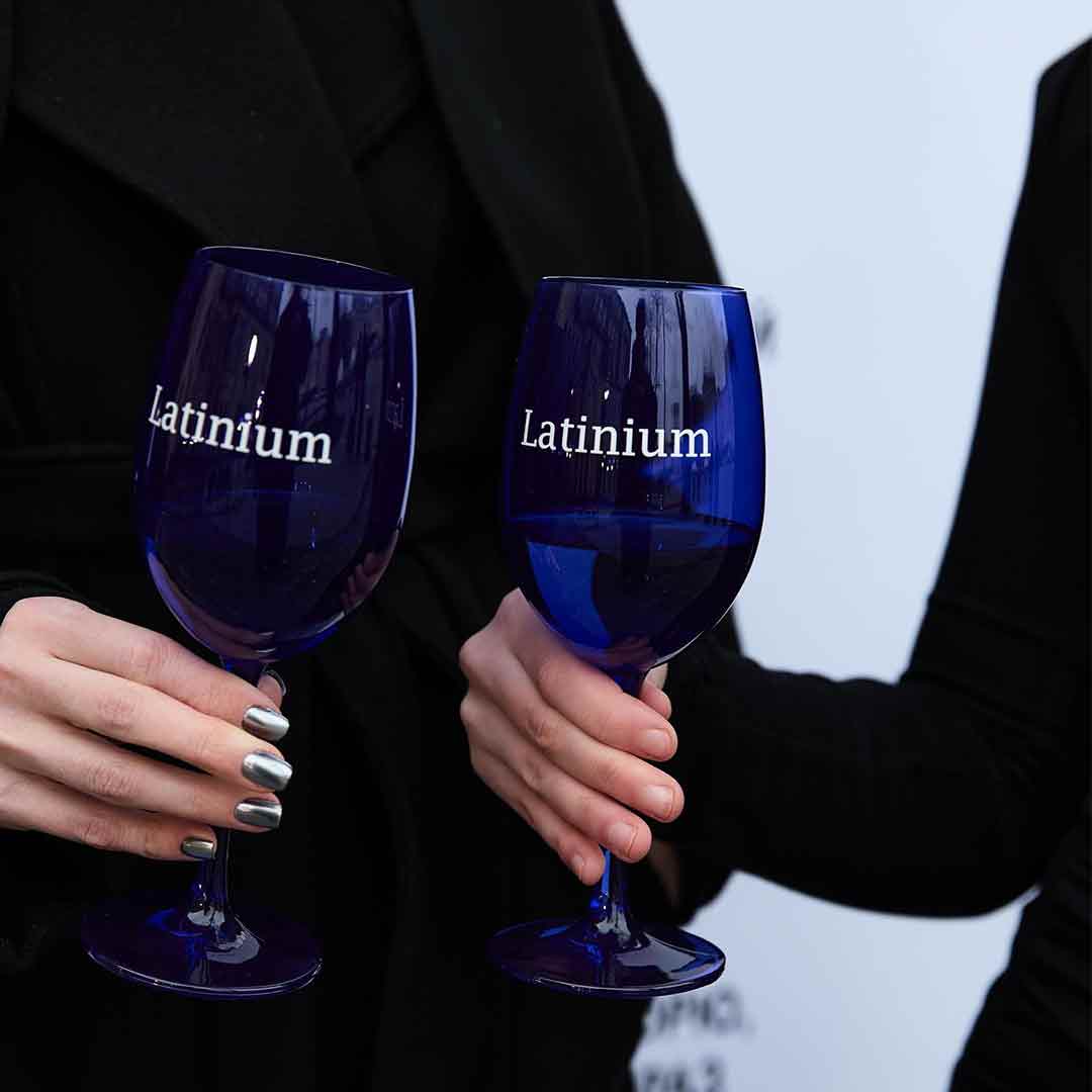 Алкогольный напиток Latinium Sparkling Mеrtes газированный белый полусладкий 0,75л 8,5% купить