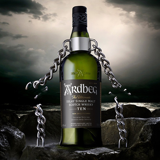 Виски Ardbeg 10 лет выдержки 0,7 л 46% в Украине