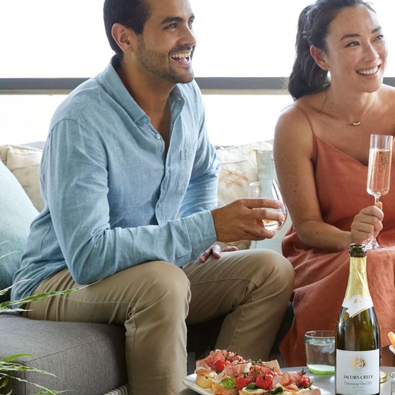Вино игристое Jacob's Creek Chardonnay Pinot Noir белое сухое 0,75л 10-13% в Украине