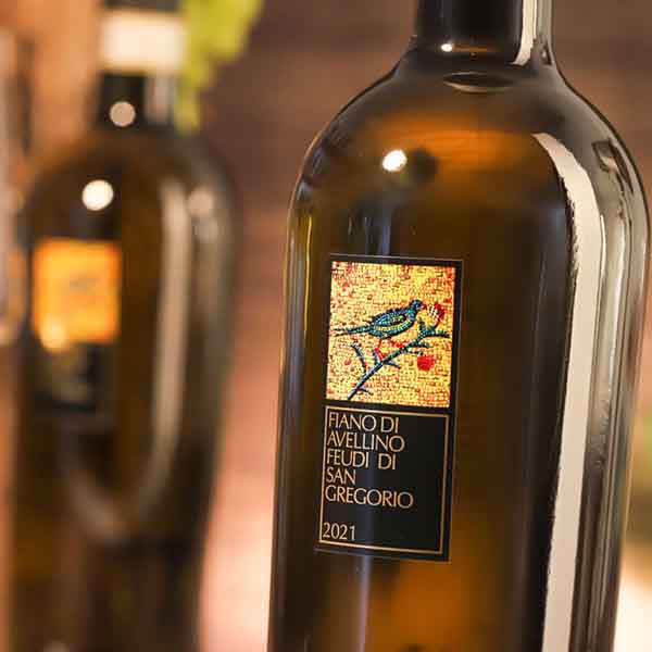 Вино Fiano di Avellino Feudi di San Gregorio сухое белое 0,75л 13,5% купить