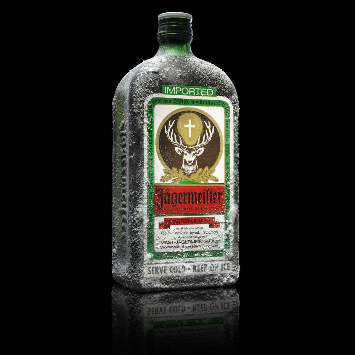 Ликер Jägermeister 0,7 л 35% + полигональные шоты купить