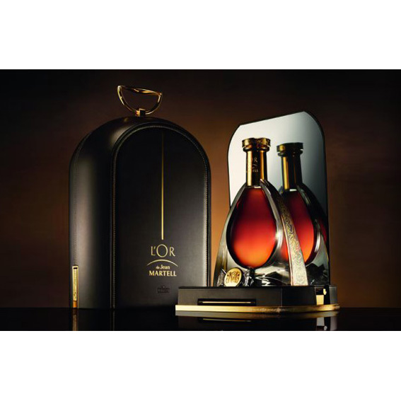 Коньяк Martell L'Or 0,7л 40% в престижной упаковке купить