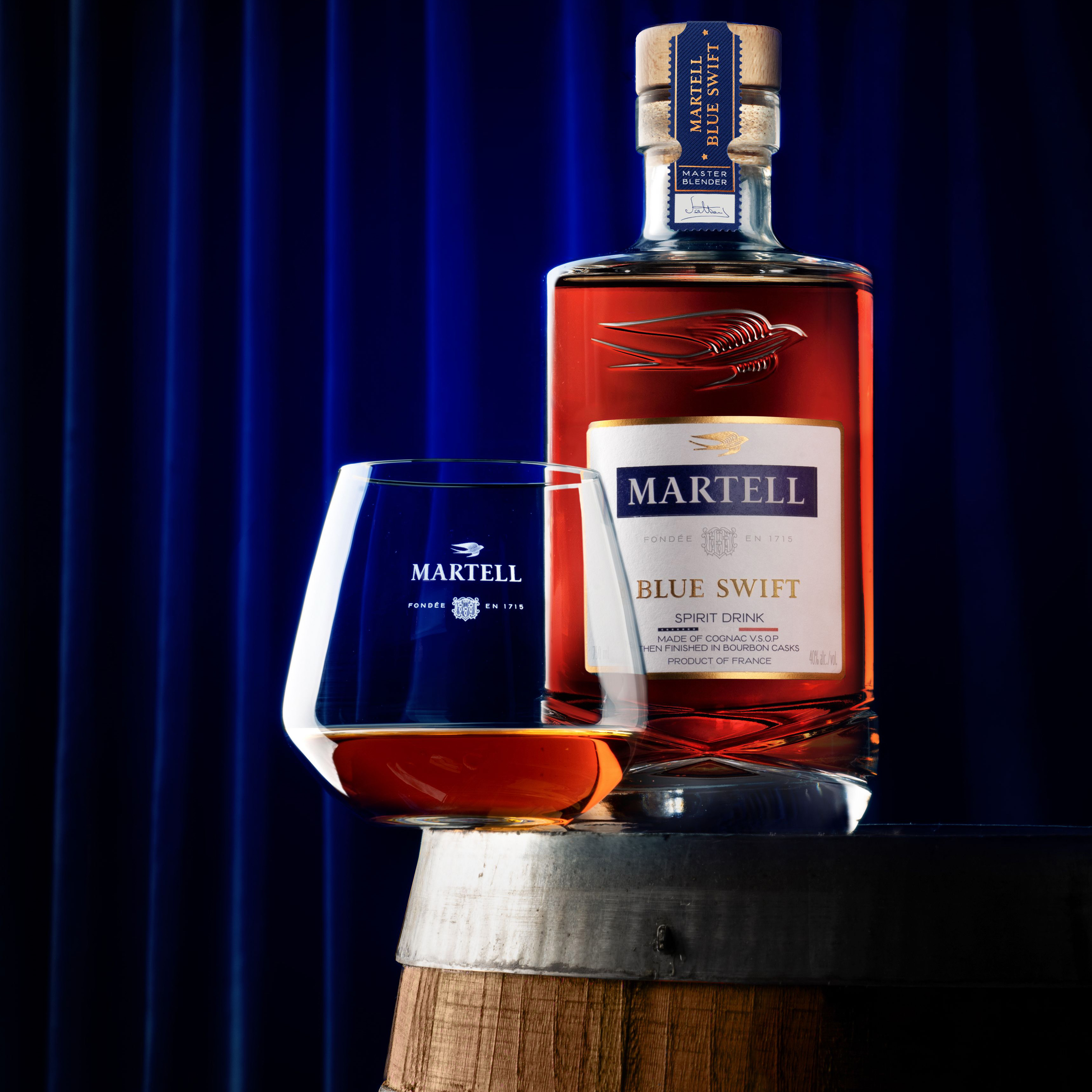 Коньяк французский Martell Blue Swift 0,7л 40% в Украине
