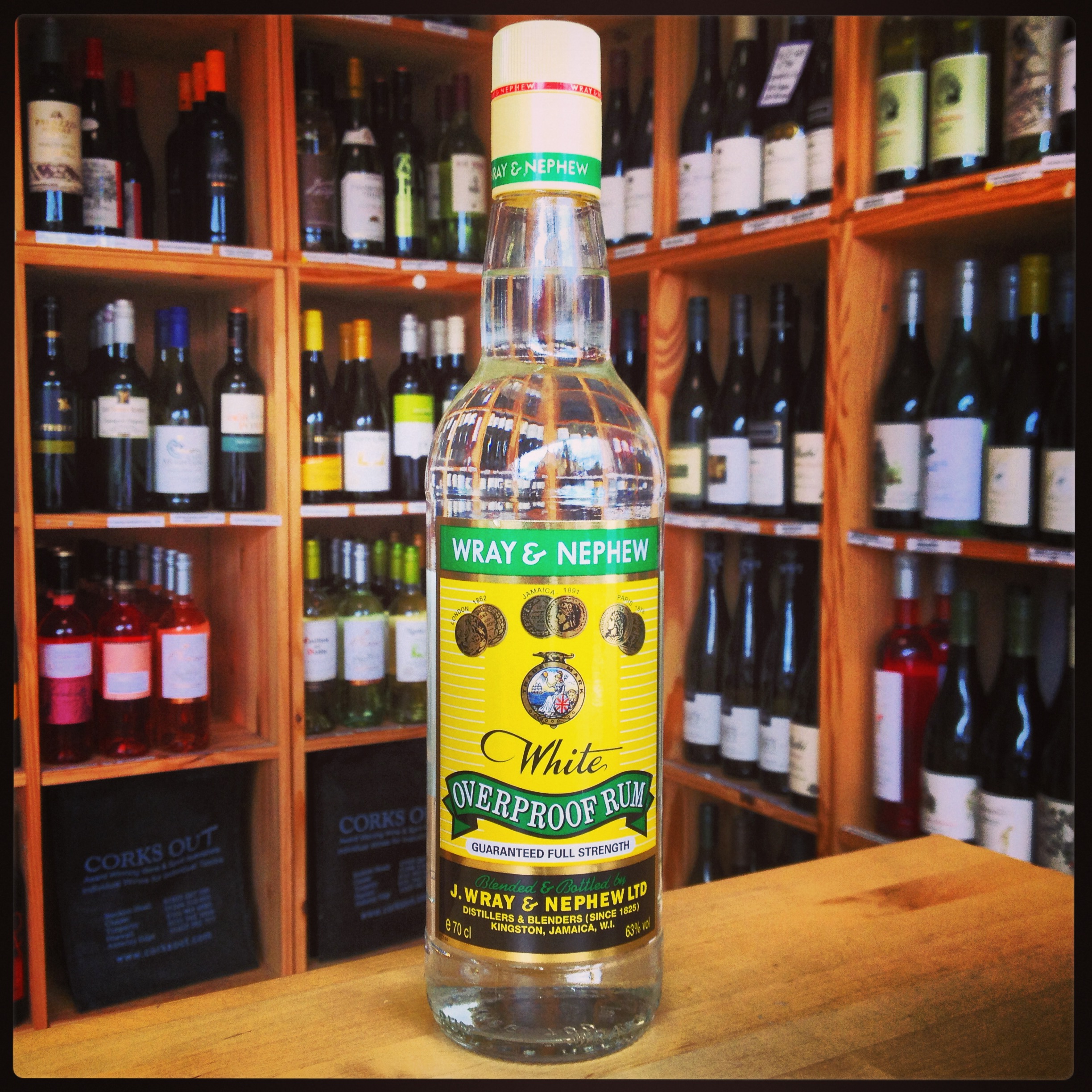 Ром ямайский Wray &amp; Nephew белый 1л 63% купить