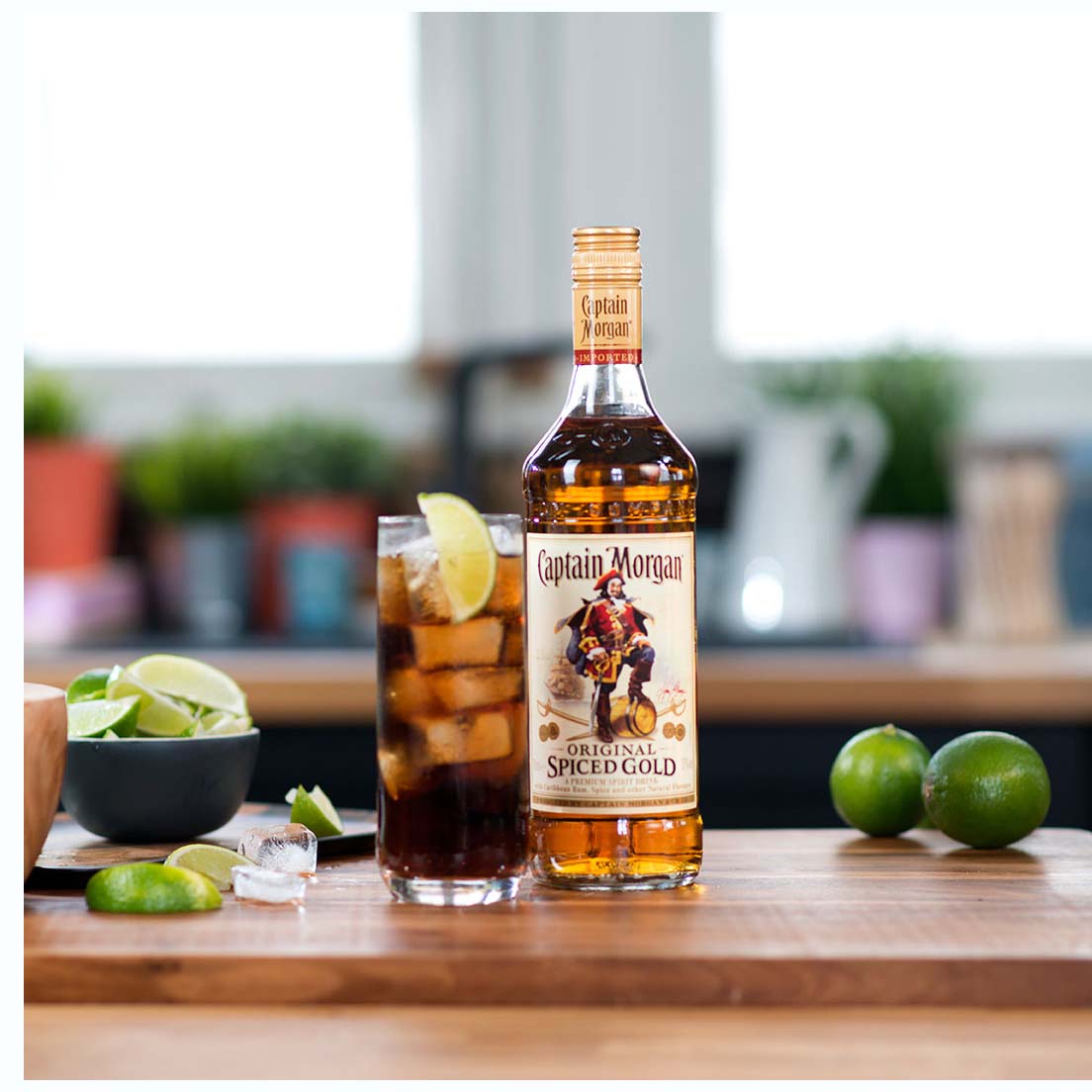 Ром Captain Morgan Spiced Gold 1,5л 35% в Украине