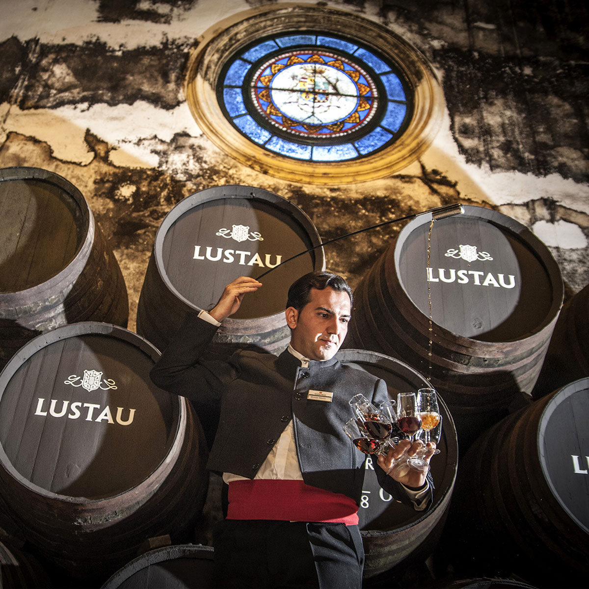 Бренди хересный Emilio Lustau Solera Reserva 3 л 40% купить