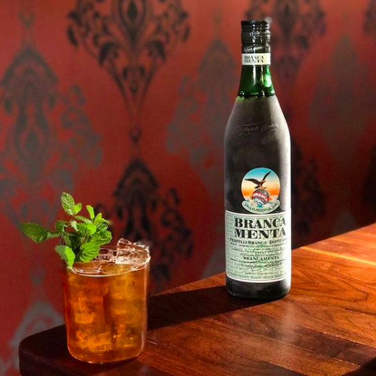 Лікер Branca Menta Фрателі Бранка Дистилери 0,5л 28% в Україні