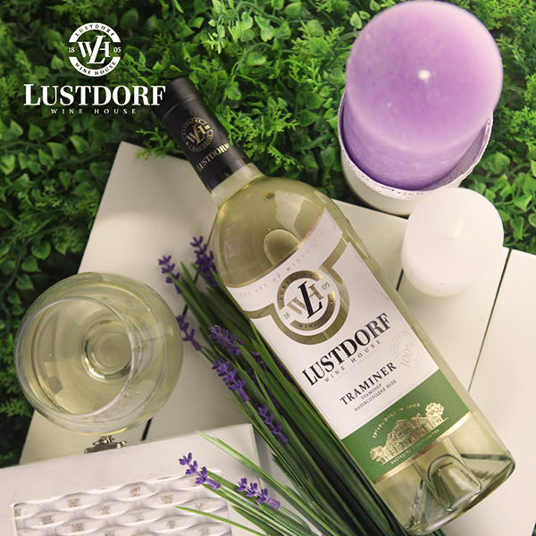 Вино Lustdorf Traminer белое полусладкое 0,75л 9-13% купить