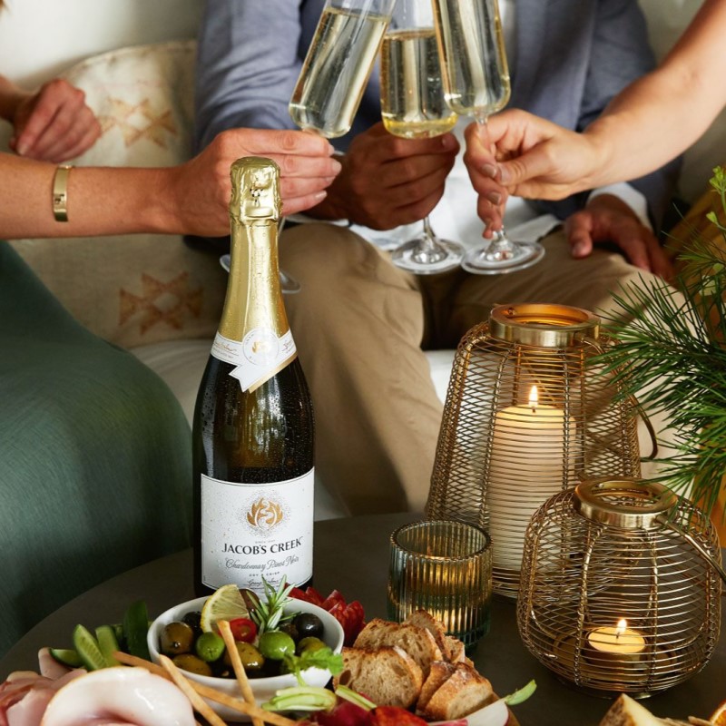 Вино игристое Jacob's Creek Chardonnay Pinot Noir белое сухое 0,75л 10-13% купить