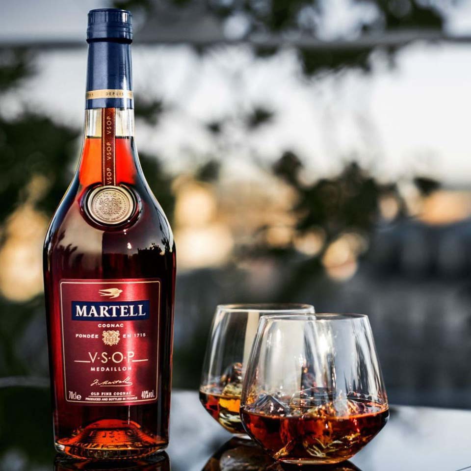 Коньяк Martell VSOP 0,35л 40% в коробке в Украине