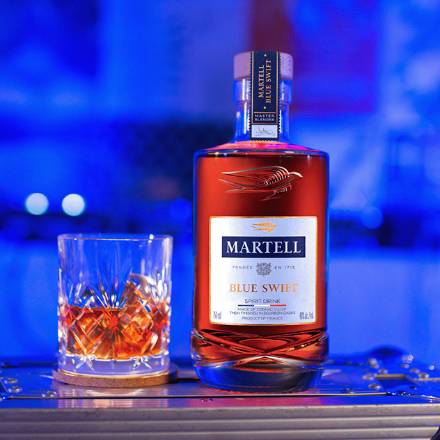 Коньяк французский Martell Blue Swift 0,7л 40% в Украине