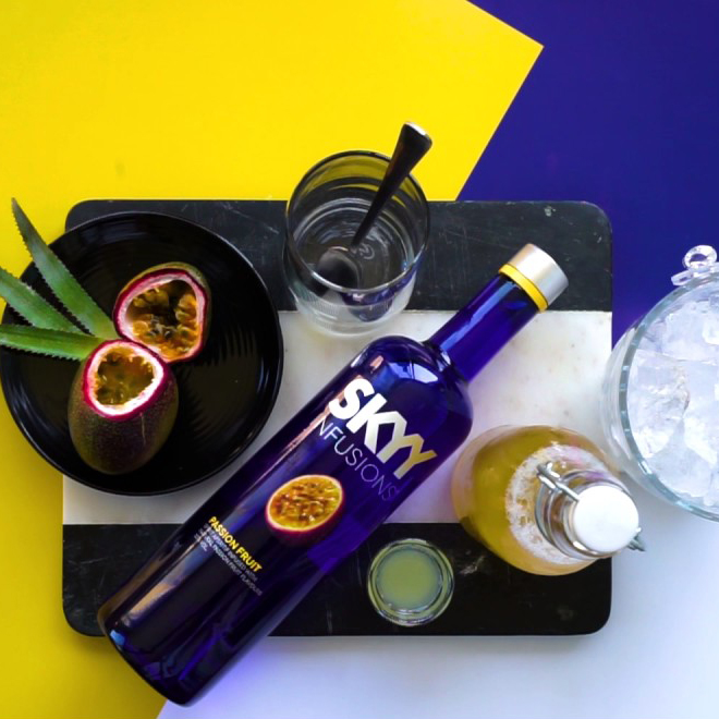 Горілка SKYY Infusions Passion Fruit 0,7л 37,5% в Україні
