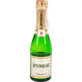 Вино игристое Артемовское белое полусладкое 0,2л 10-13,5%