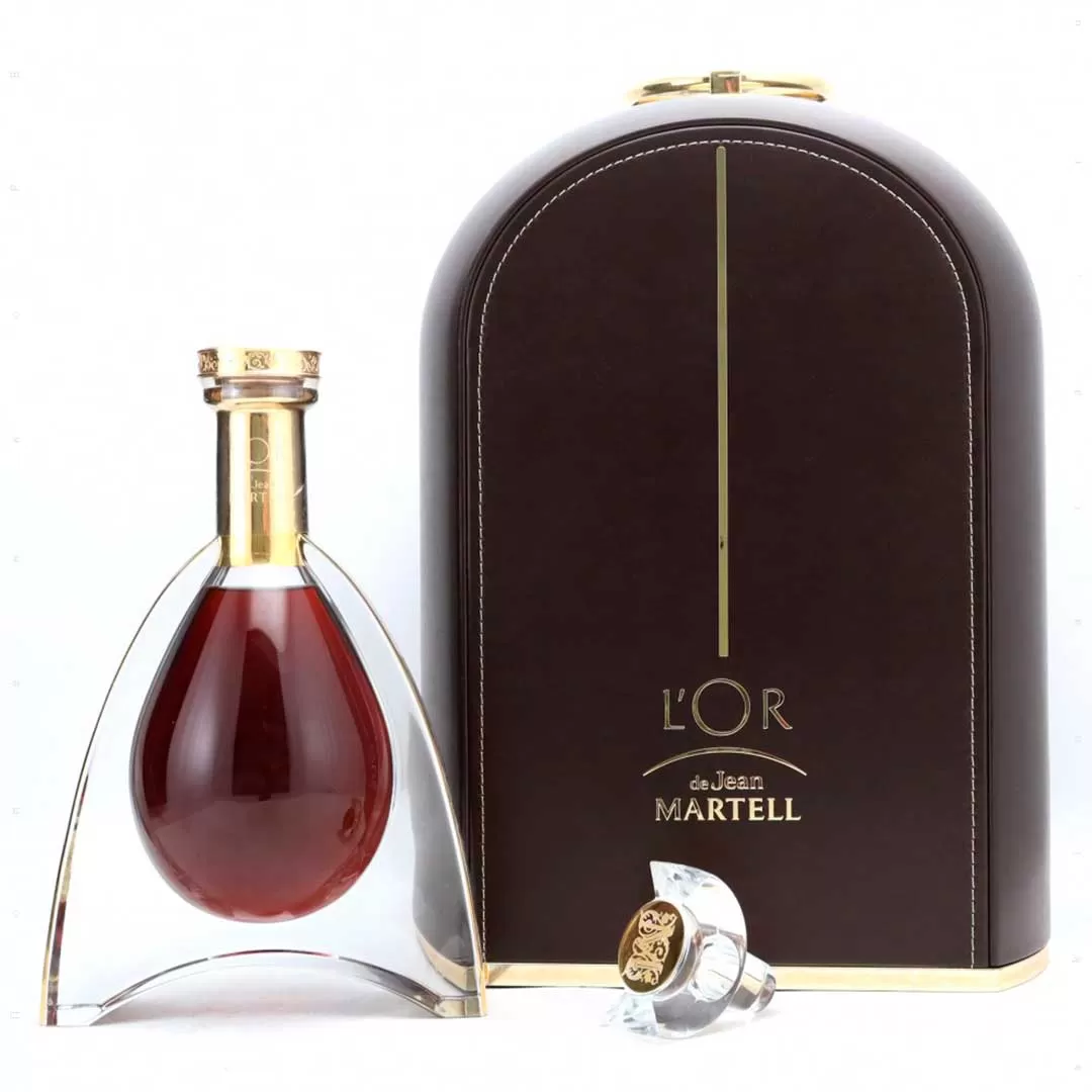 Коньяк Martell L'Or 0,7л 40% в престижной упаковке