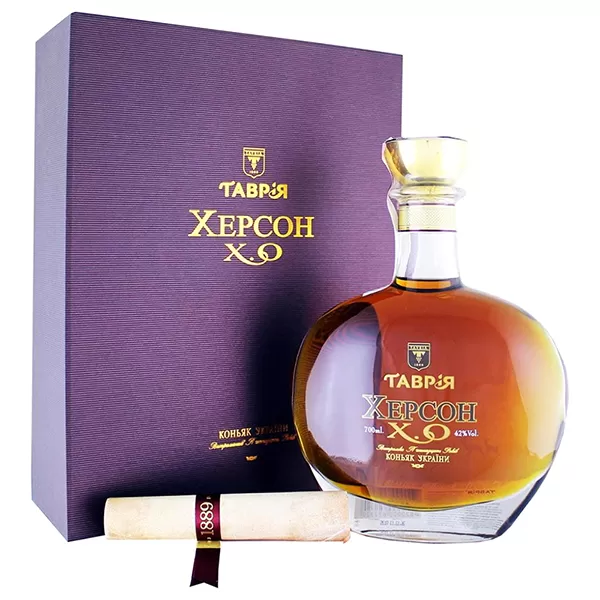 Бренди Tavria Херсон XO 15 лет выдержки в сувенирной коробке 0,7 л 42%