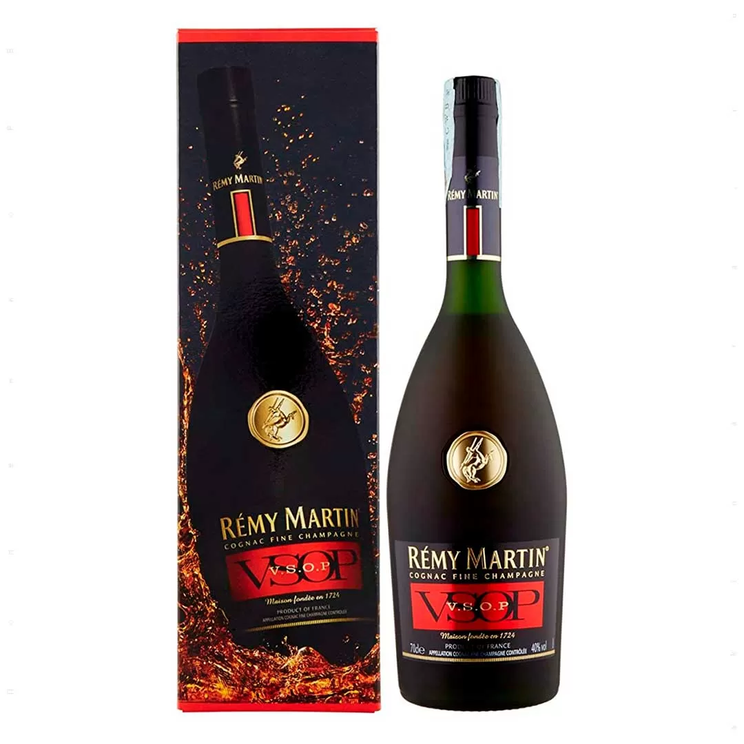 Коньяк Remy Martin VSOP 0,7 л 40% в подарочной упаковке