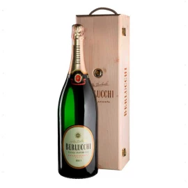 Вино игристое Guido Berlucchi Cuvee Imperiale Brut сухое, в деревянной коробке 3л 12,5%