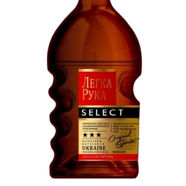 Напиток спиртовой Легкая Рука Select с добавлением коньячных спиртов не меньше 3 лет 0,5л 40% купить