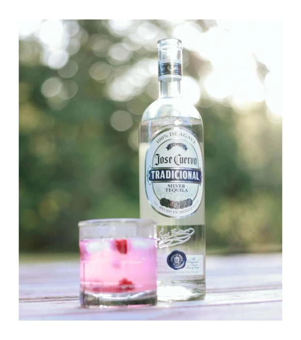 Текила Jose Cuervo Tradicional Silver 0,7л 38% в Украине