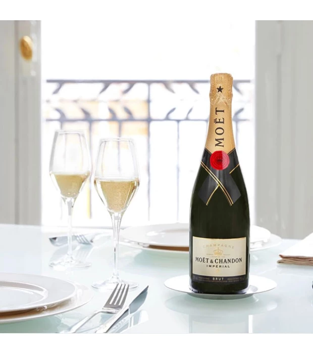 Шампанское Moet & Chandon Brut Imperial сухое белое 0,75л 12% в подарочной упаковке купить