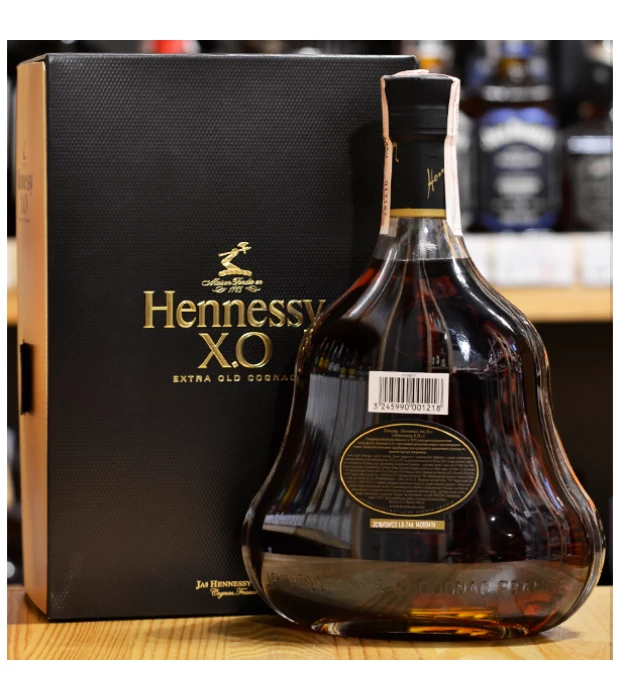 Коньяк Hennessy XO 20 лет выдержки 0,7 л 40% в подарочной упаковке в Украине