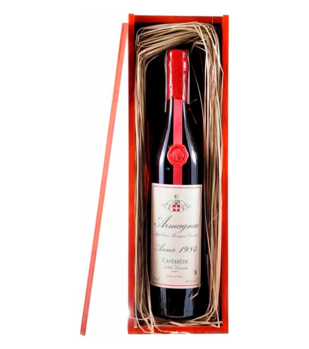 Арманьяк Armagnac Castarede 1974 янтарный в деревянной коробке 0,7л 40%