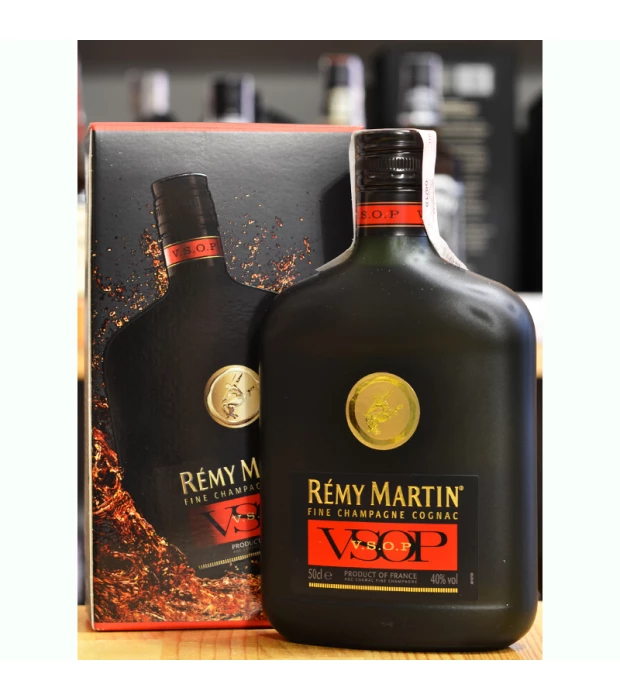 Коньяк Remy Martin VSOP 0,5 л 40% в подарочной упаковке купить
