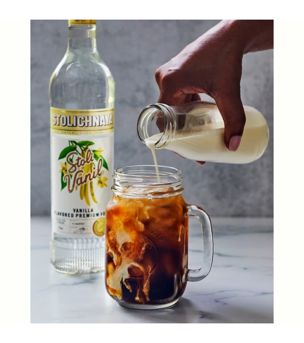 Алкогольный напиток Stoli Vanil 0,7л 37,5% купить