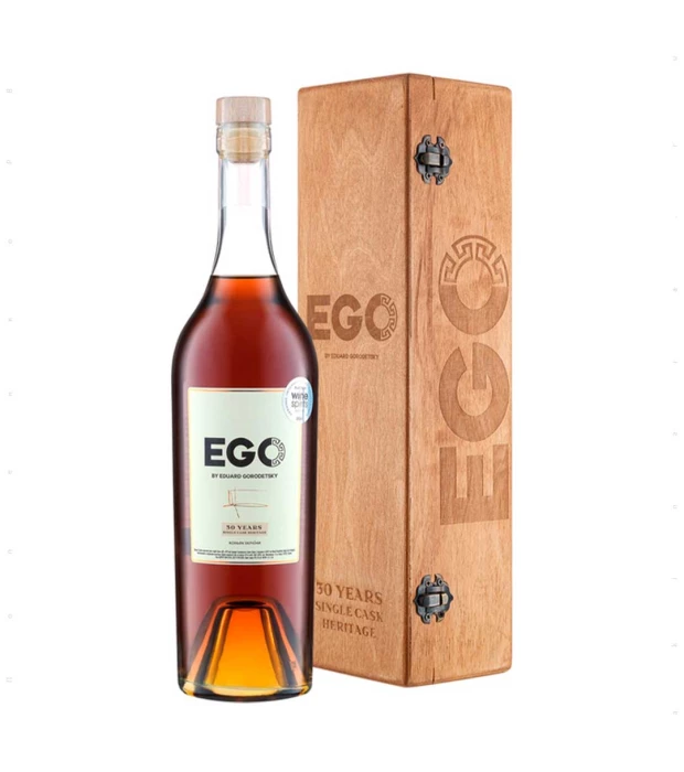 Коньяк EGO от Эдуарда Городецкого 30 лет Единая Бочка Наследие в подарочной упаковке 0,7л 49,3%