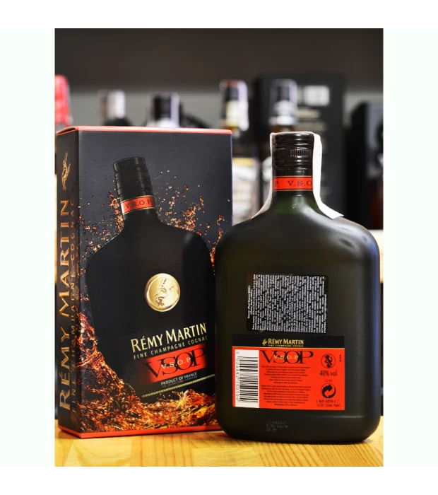 Коньяк Remy Martin VSOP 0,5 л 40% в подарочной упаковке купить