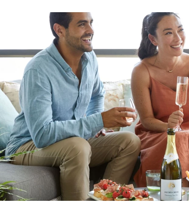 Вино игристое Jacob's Creek Chardonnay Pinot Noir белое сухое 0,75л 10-13% в Украине