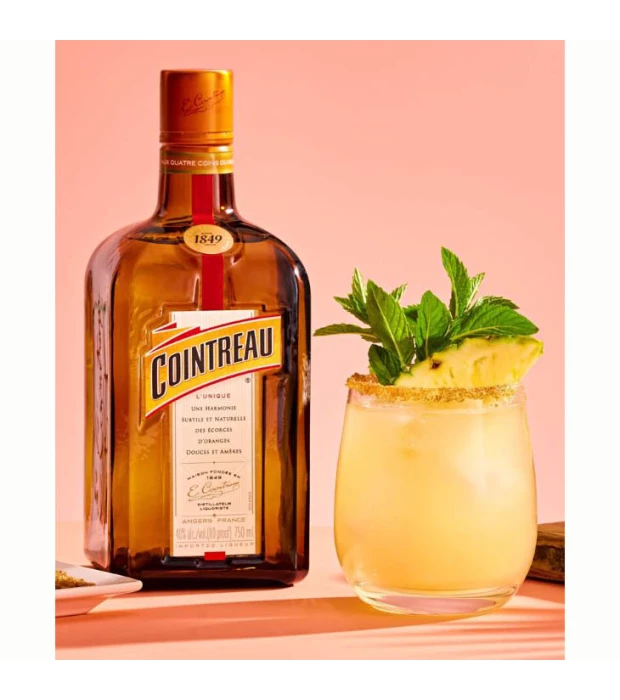 Ликер Cointreau 1л 40% купить