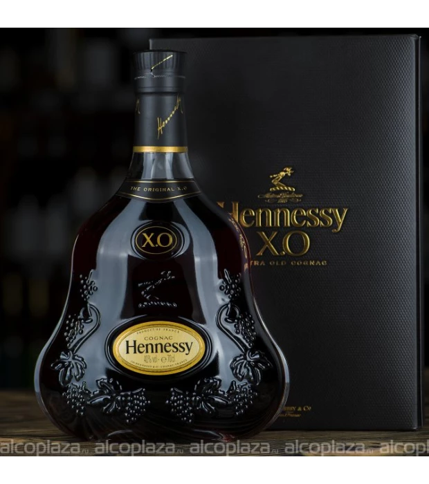 Коньяк Hennessy XO 20 лет выдержки 0,7 л 40% в подарочной упаковке купить