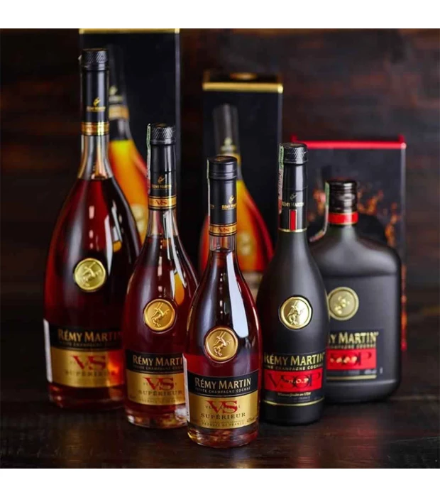 Коньяк Remy Martin Superior VS 0,5л 40% у коробці в Україні