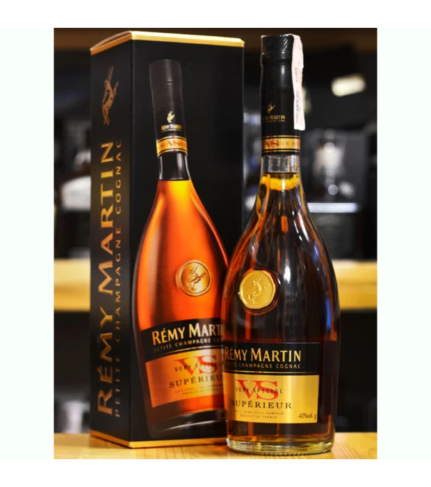Коньяк Remy Martin Superior VS 0,5л 40% у коробці купити