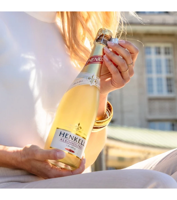 Вино игристое Henkell AlkoholFrei Безалкогольное белое полусладкое 0,75л 0% купить
