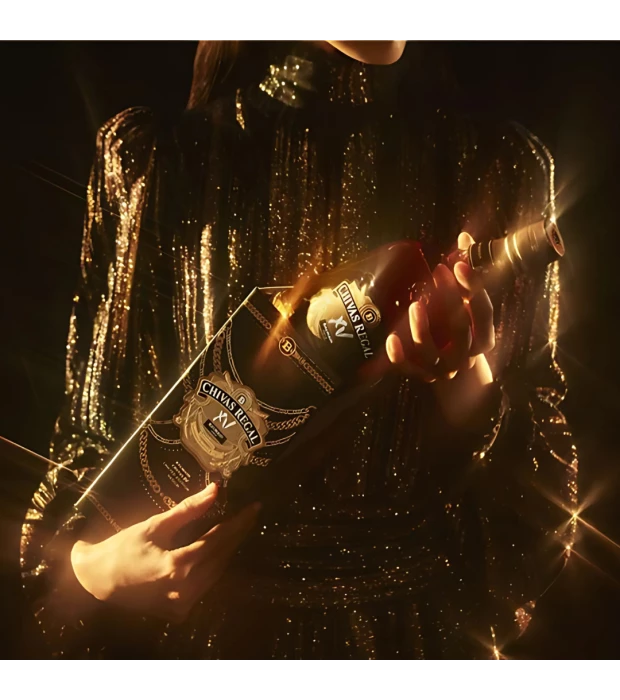 Виски Chivas Regal 15 лет Balmain 0,7л 40% купить