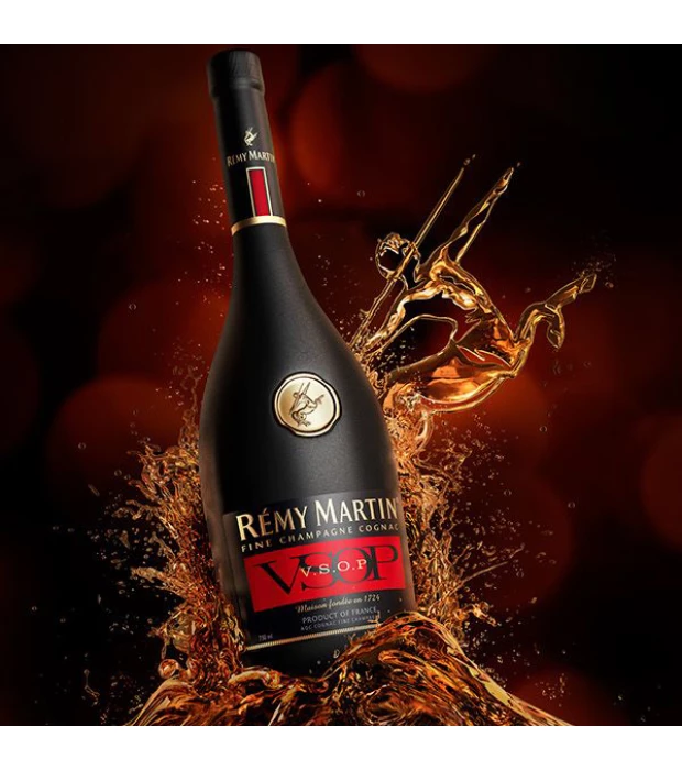 Коньяк Remy Martin VSOP 0,7 л 40% в подарочной упаковке в Украине