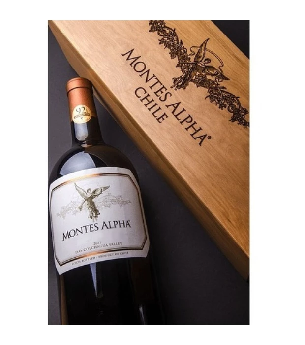 Вино Montes Alpha Chardonnay белое сухое 0,75л 13,5% купить