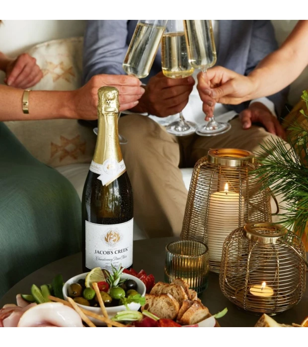Вино игристое Jacob's Creek Chardonnay Pinot Noir белое сухое 0,75л 10-13% купить