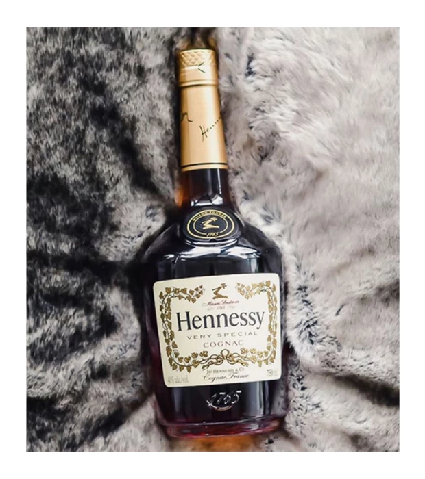 Коньяк Hennessy VS 0,05л 40% купить