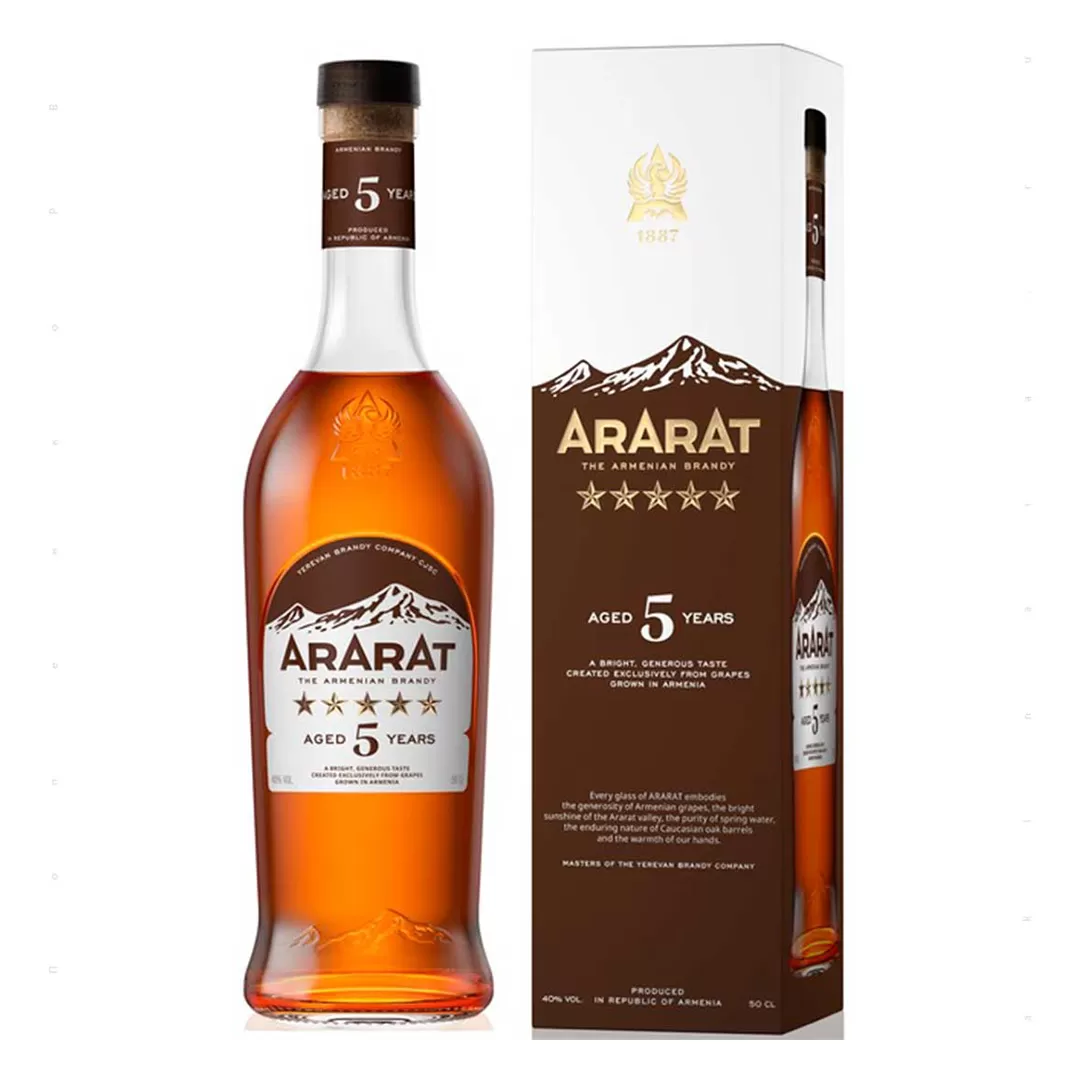 Купити Бренді вірменське Ararat 5 зірок 0,5л 40% у коробці онлайн в 【інтернет-магазині WINESTORE】✅. Оригінальна продукція бренду. Гарантія якості ⭐️. Вигідна ціна та ✈️ Швидка доставка по всіх містах України.